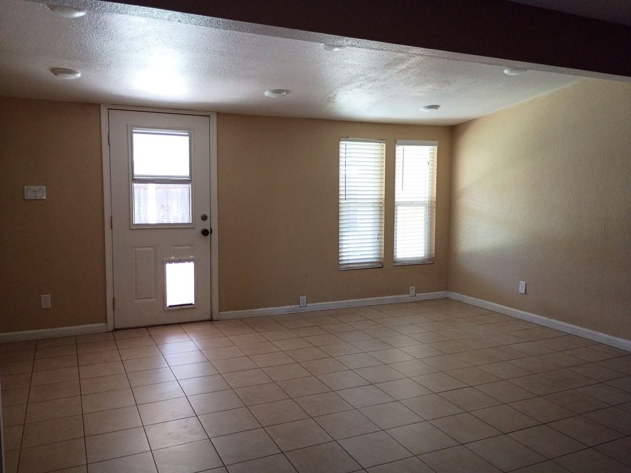 1432 Jackellen Ln - Photo 5 of 9