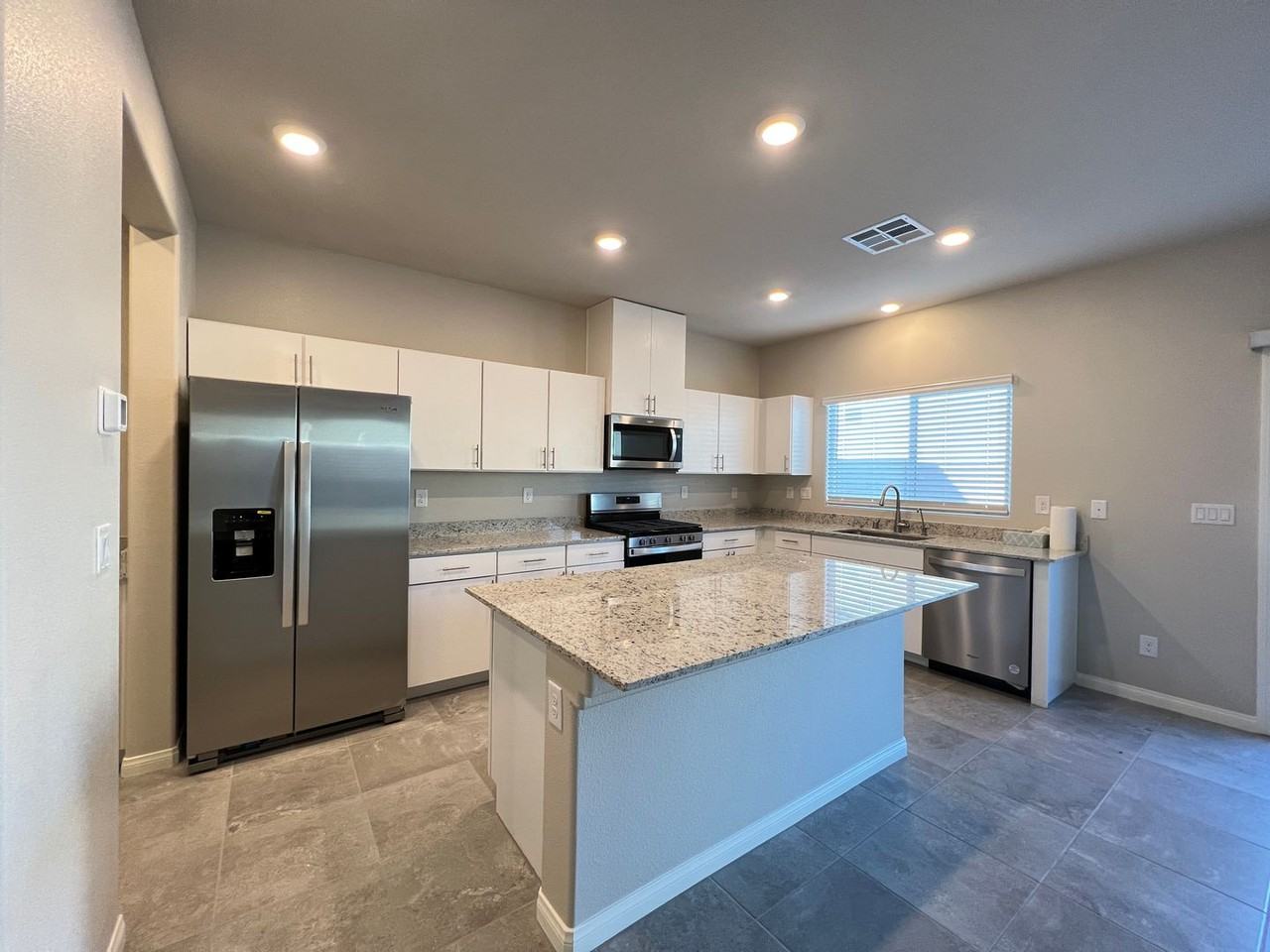 7508 Pink Mimosa Ave - Photo 3 of 29