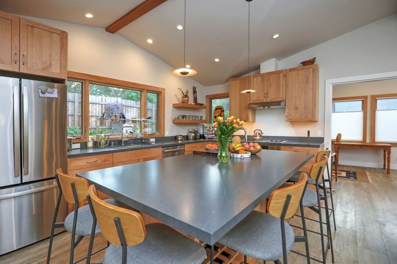 2568 Mesa School Ln - Photo 6 of 43