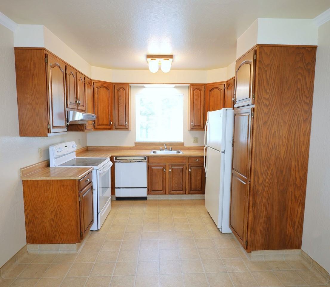 617 Rollins Rd #3 - Photo 3 of 10