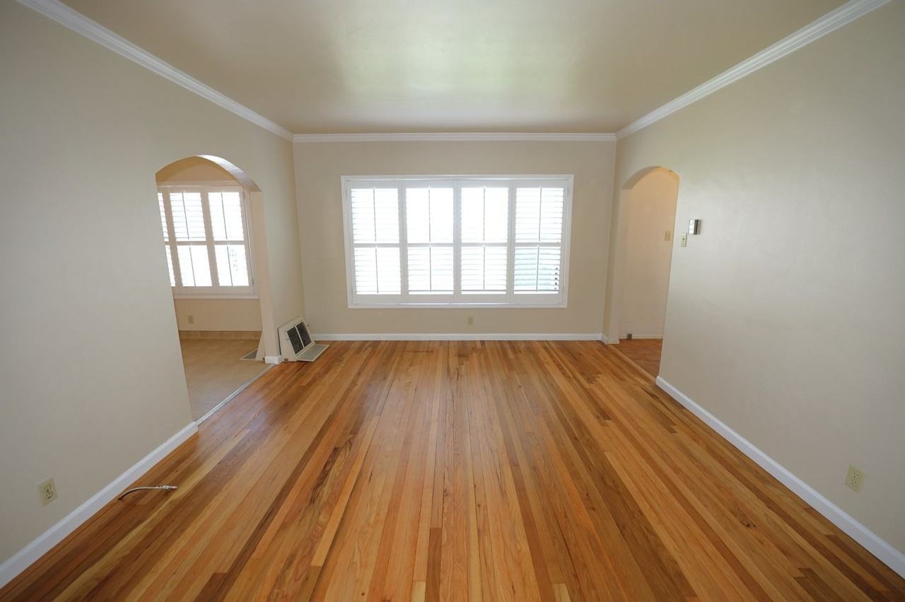 617 Rollins Rd #3 - Photo 5 of 10