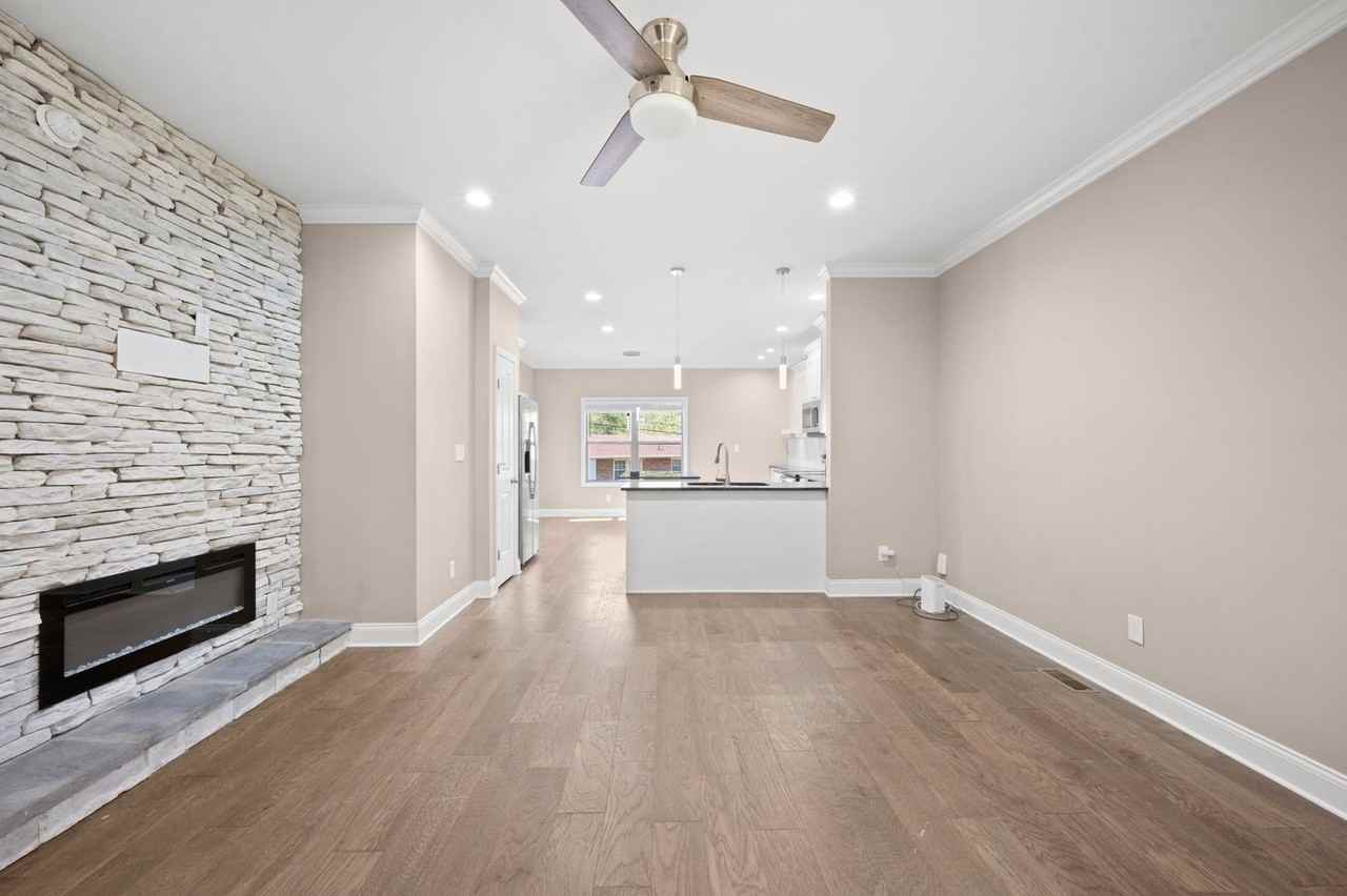 1282 Jostin Dr - Photo 5 of 37