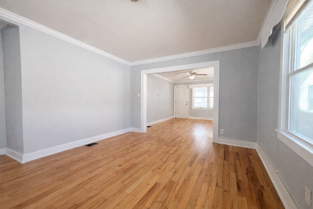 207 Main St - Photo 6 of 19