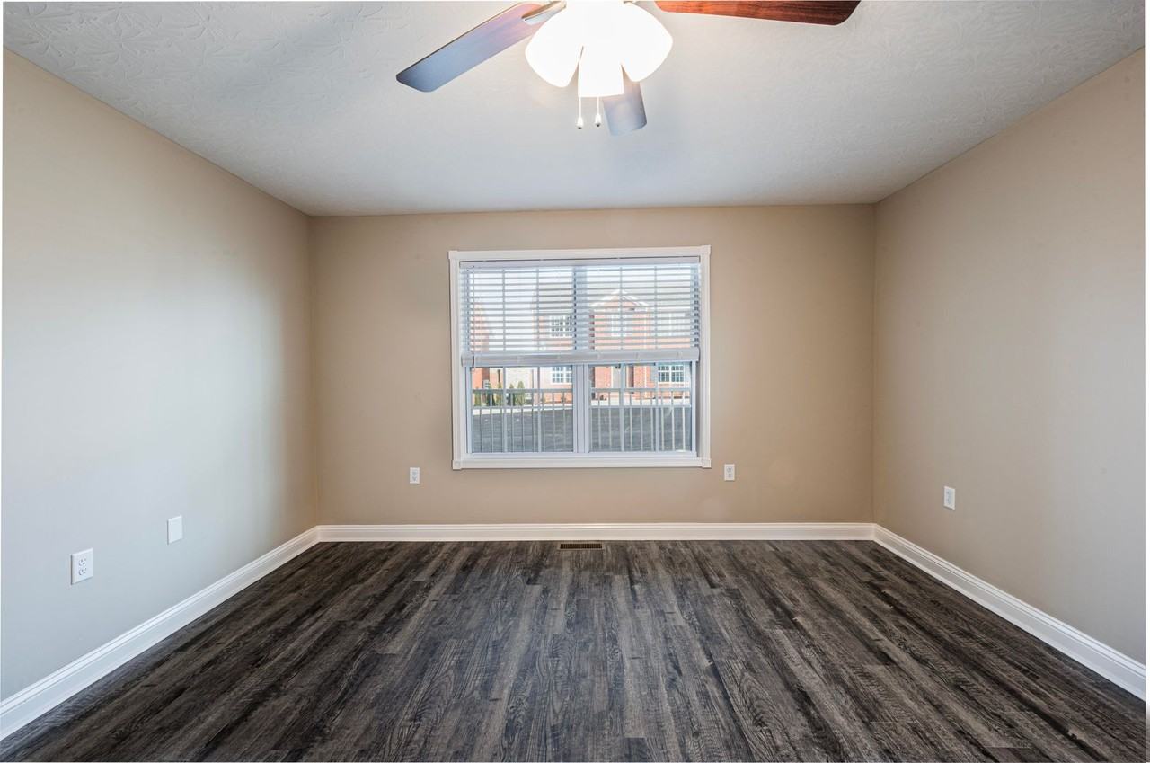 131 Audley Ct - Photo 2 of 5