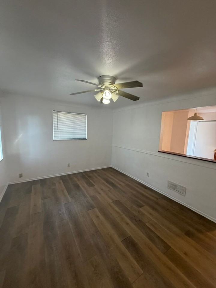 9065 Bobb Ave - Photo 7 of 13