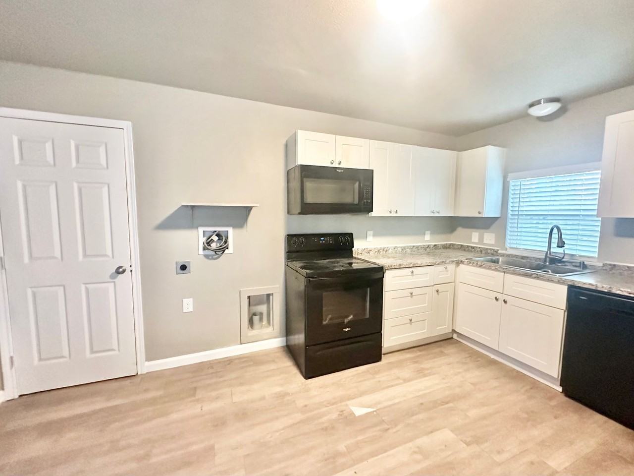 401 W Congress St - Photo 4 of 13