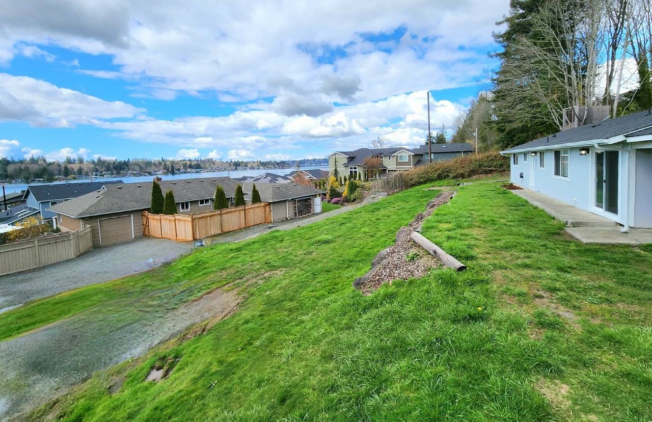 607 115th Ave Se - Photo 3 of 30