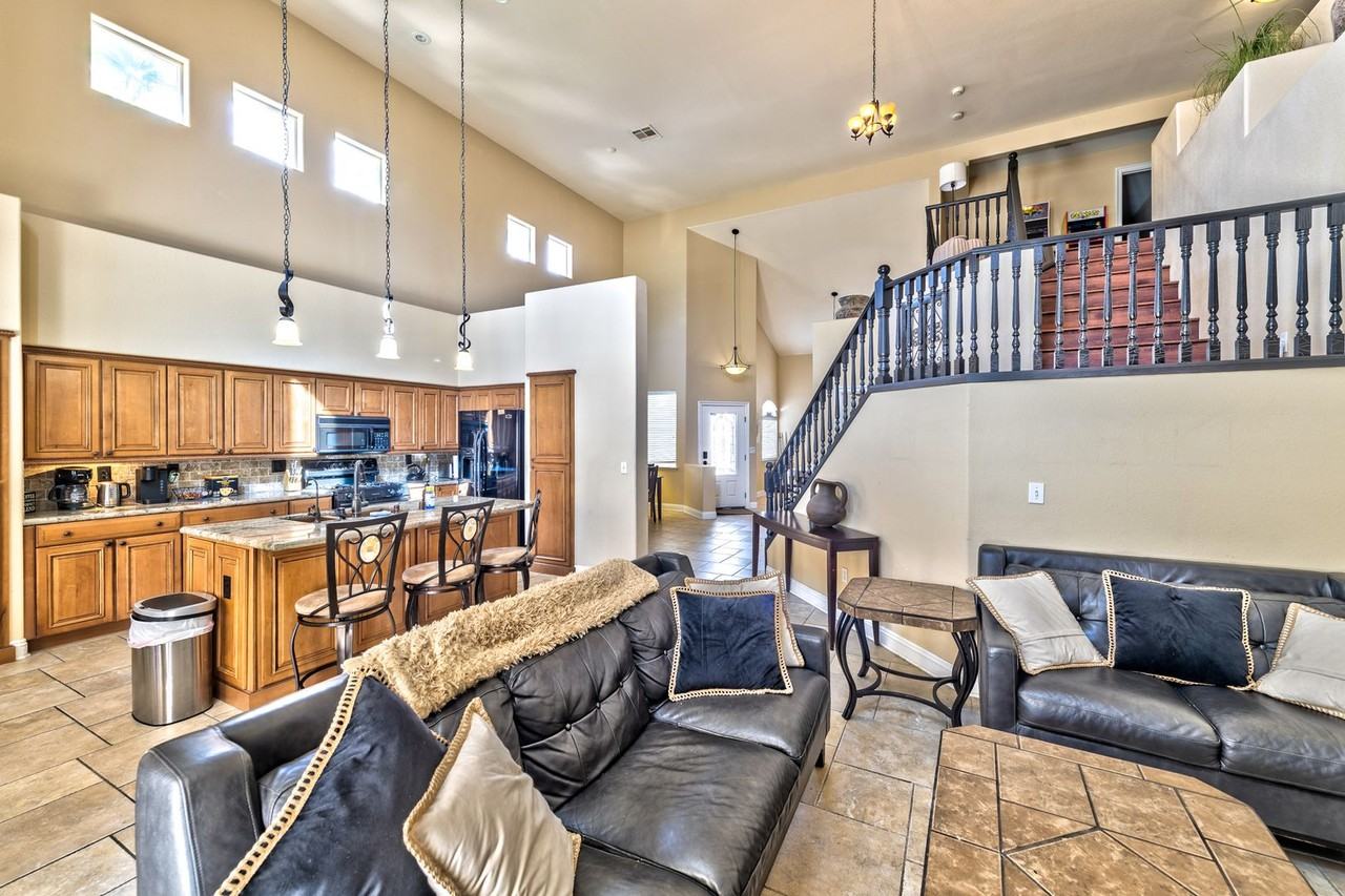 8971 Rolling Rock Dr - Photo 7 of 17