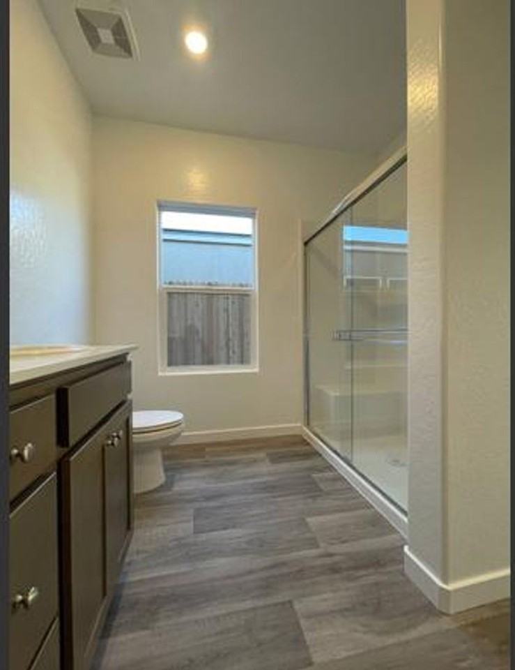 1027 Deerhorn Dr W - Photo 6 of 9