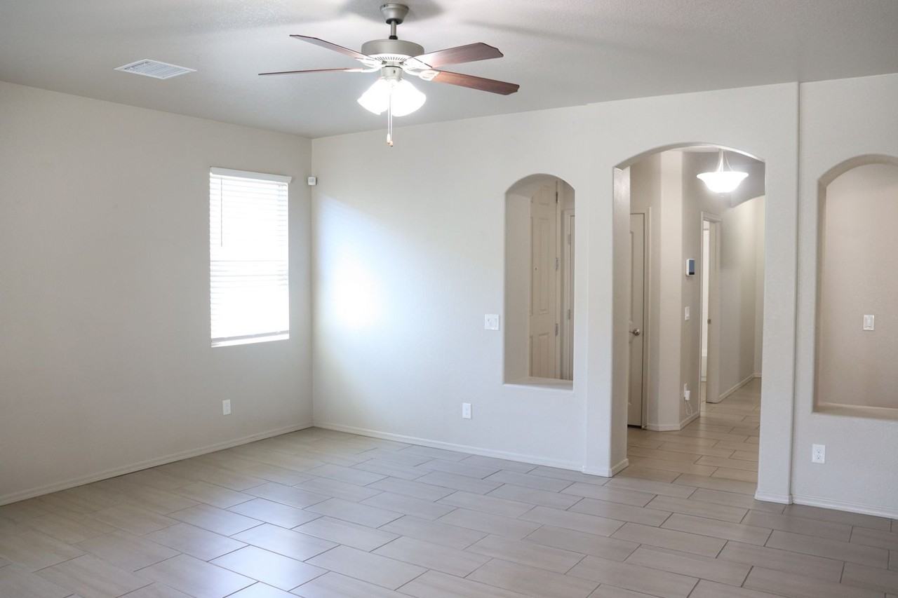 288 Brookhaven Pl - Photo 4 of 23