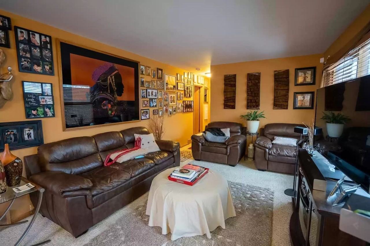 2702 W 66th St - Photo 5 of 12