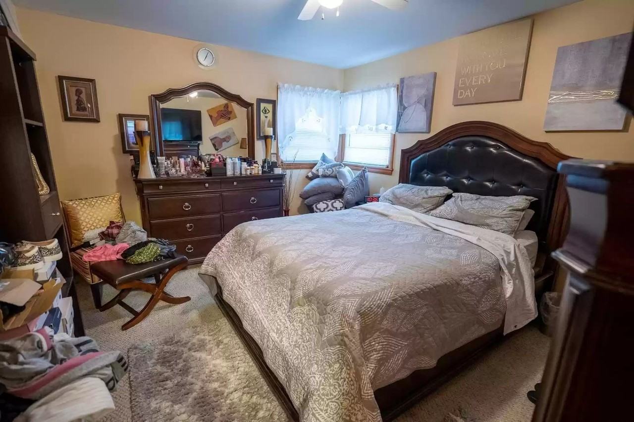 2702 W 66th St - Photo 7 of 12