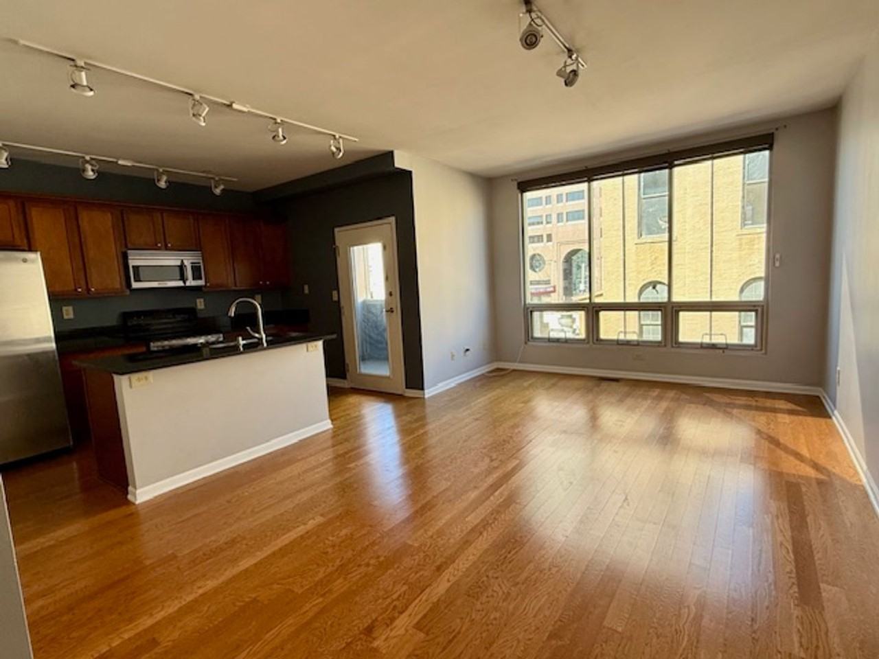 160 N Wall St #202 - Photo 4 of 21