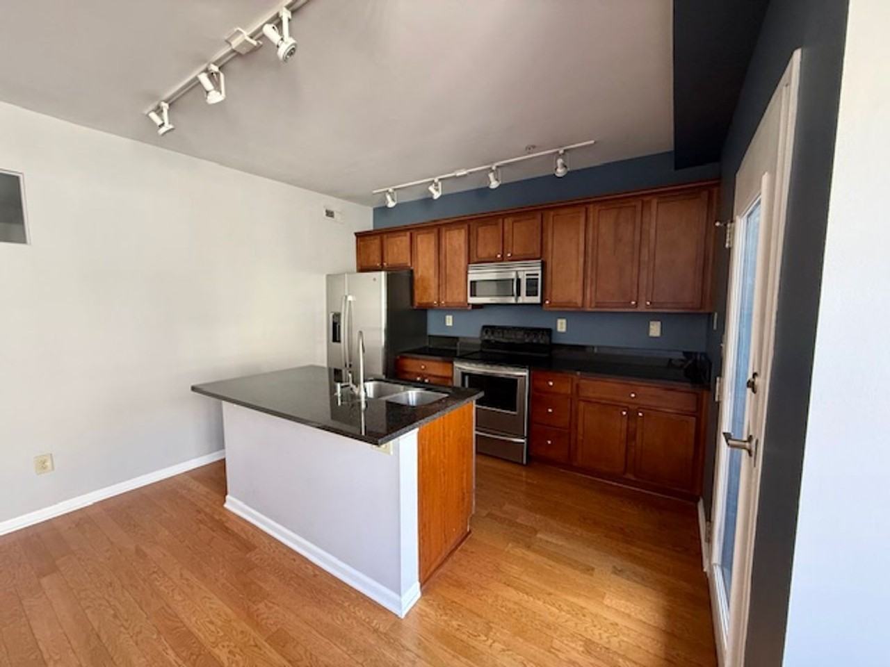 160 N Wall St #202 - Photo 6 of 21