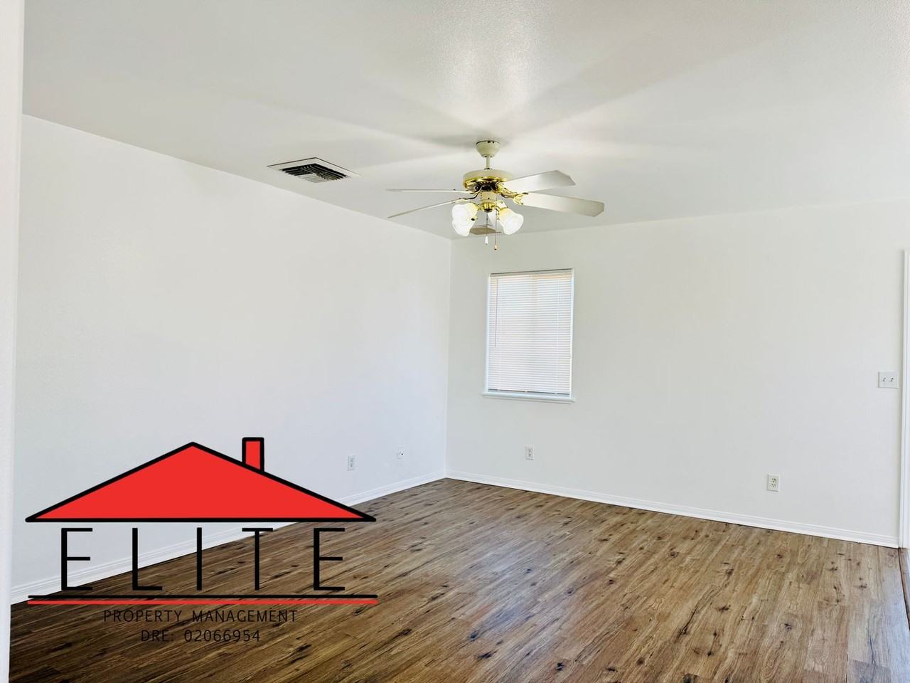 804 S Nevada St - Photo 4 of 20