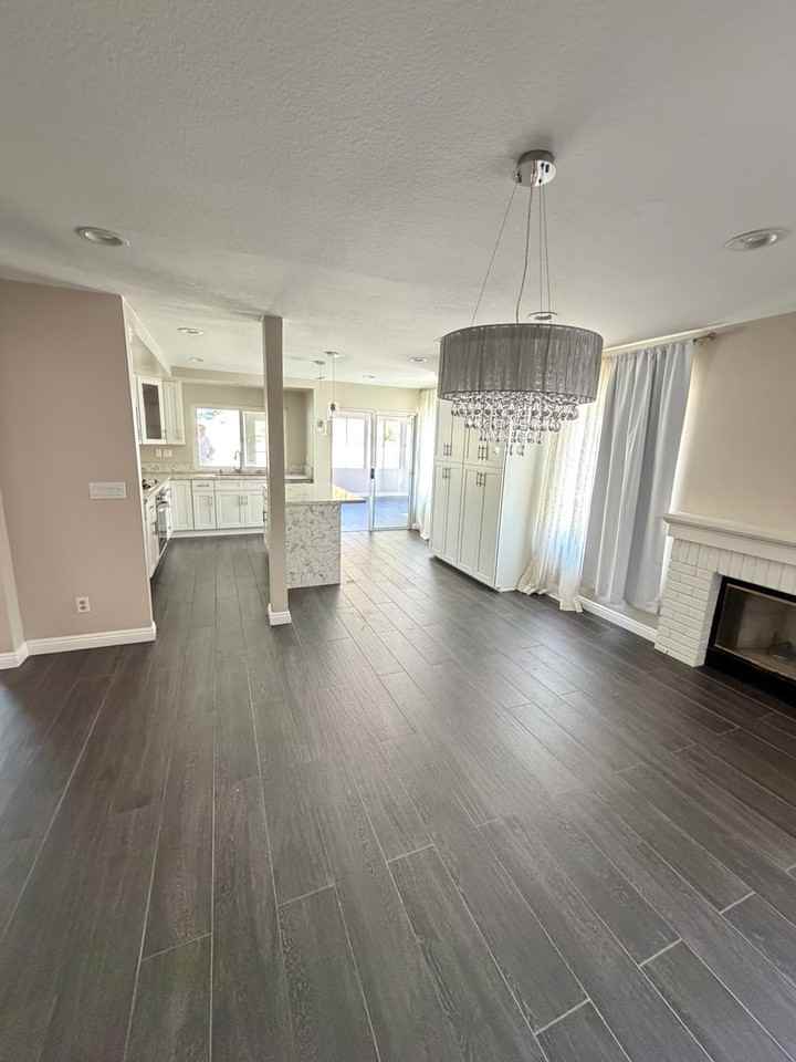 2923 Flanagan Dr - Photo 2 of 24