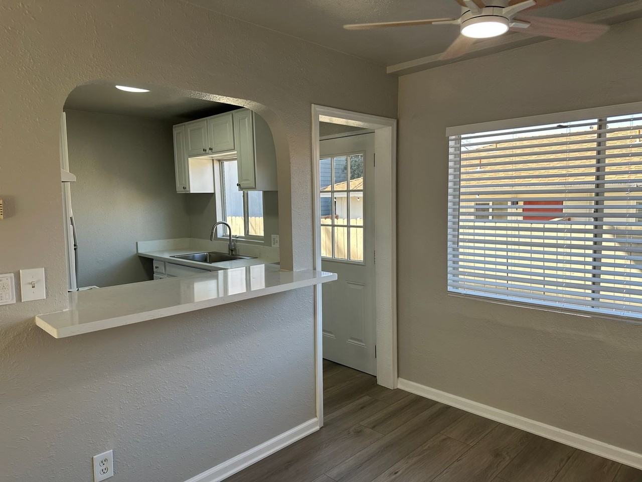 2709-2715 2709-2715 Broadway - 2713 #2713 - Photo 6 of 19