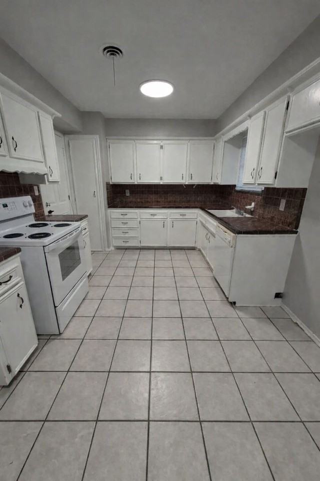 2709 Sw 55th St - Photo 7 of 14