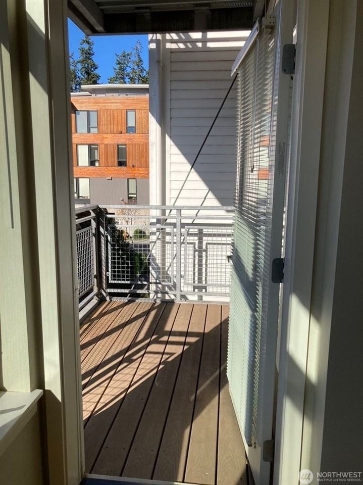 180 Harbor Sq Loop Ne #B318 - Photo 7 of 8