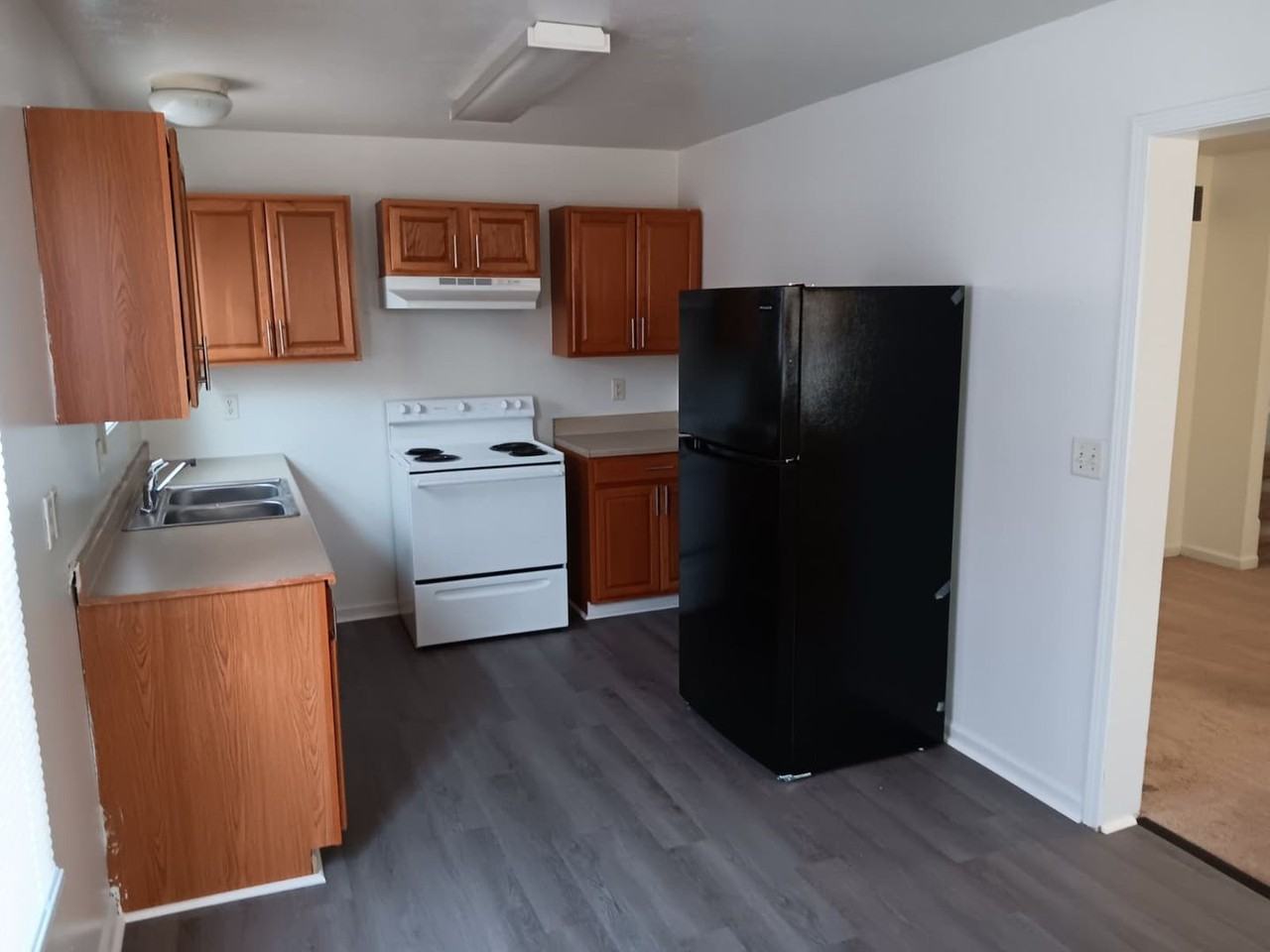 18 E Grand Ave - Photo 3 of 14