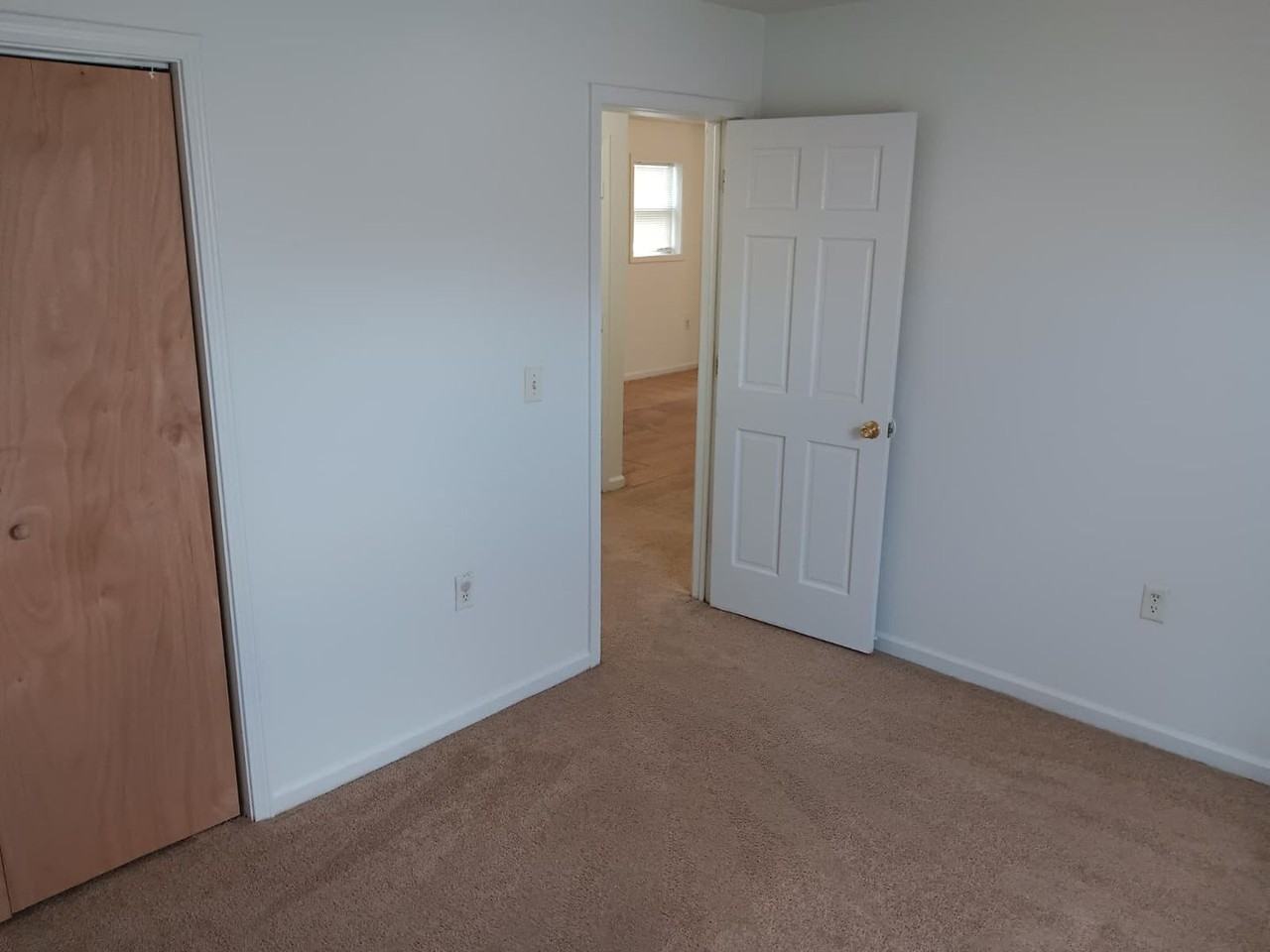 18 E Grand Ave - Photo 5 of 14