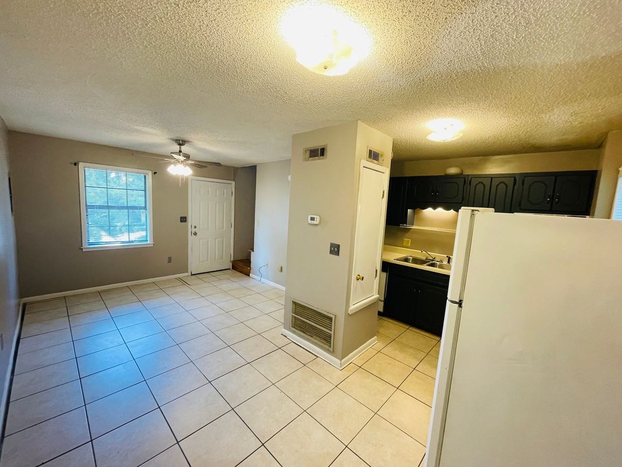 1307D Access Rd - Photo 3 of 16