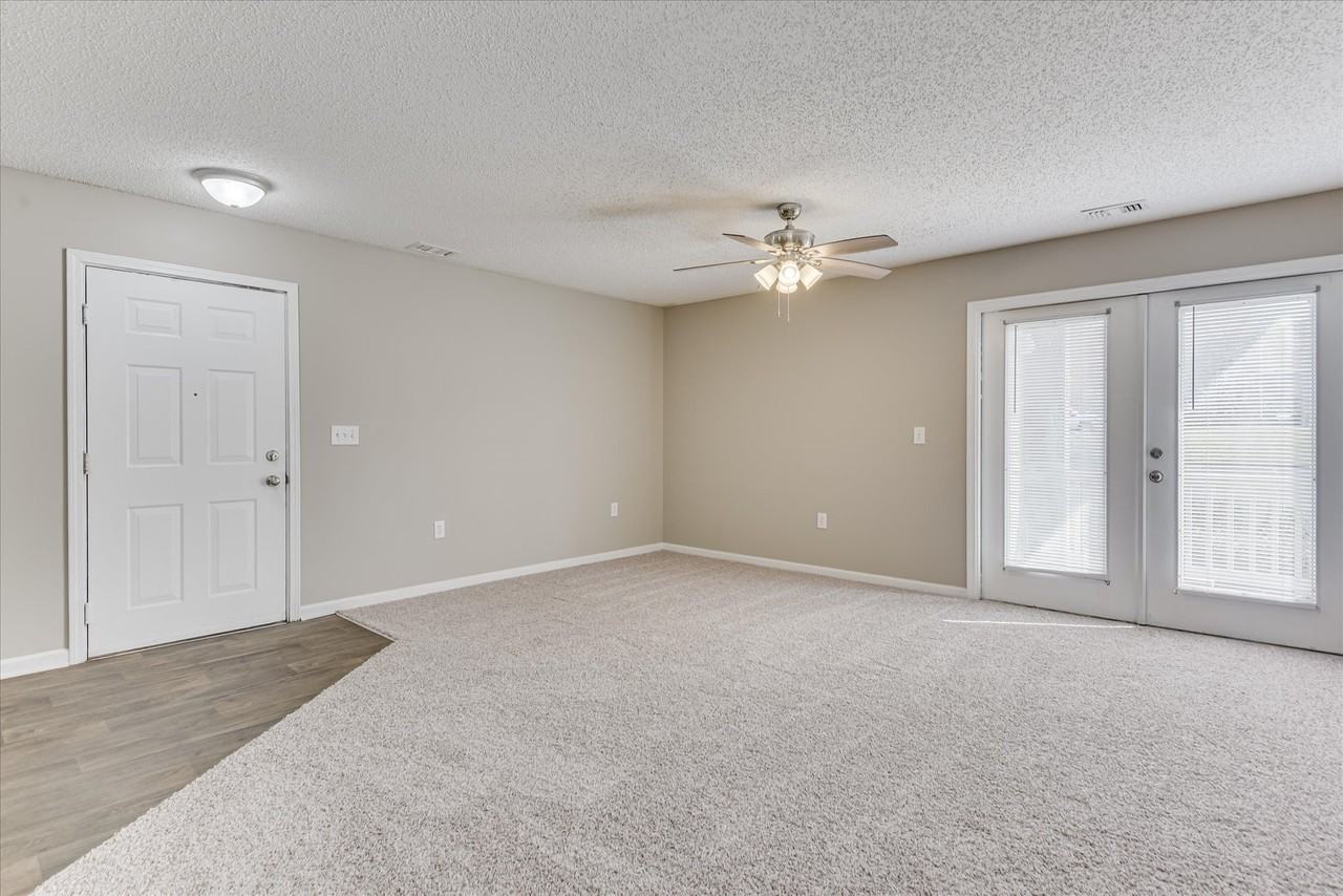 Hollybrook Apartments - Photo 3 of 20