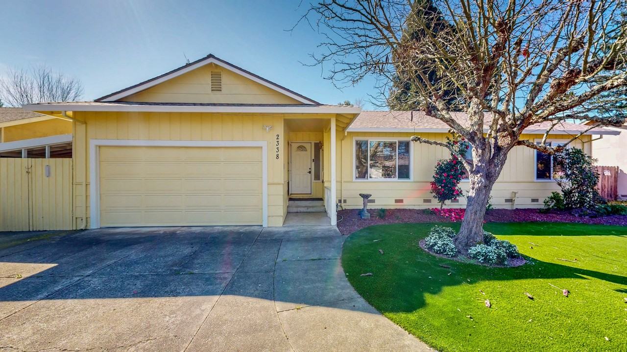 2338 Sundance St - Photo 4 of 50