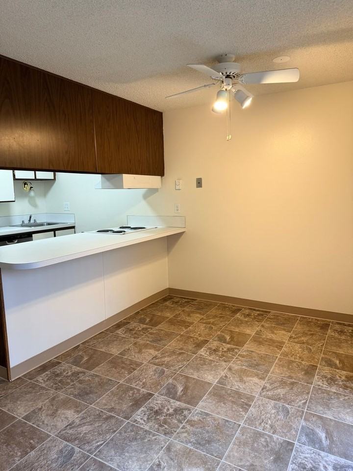 Rolling Hills Townhouses - Photo 2 of 25