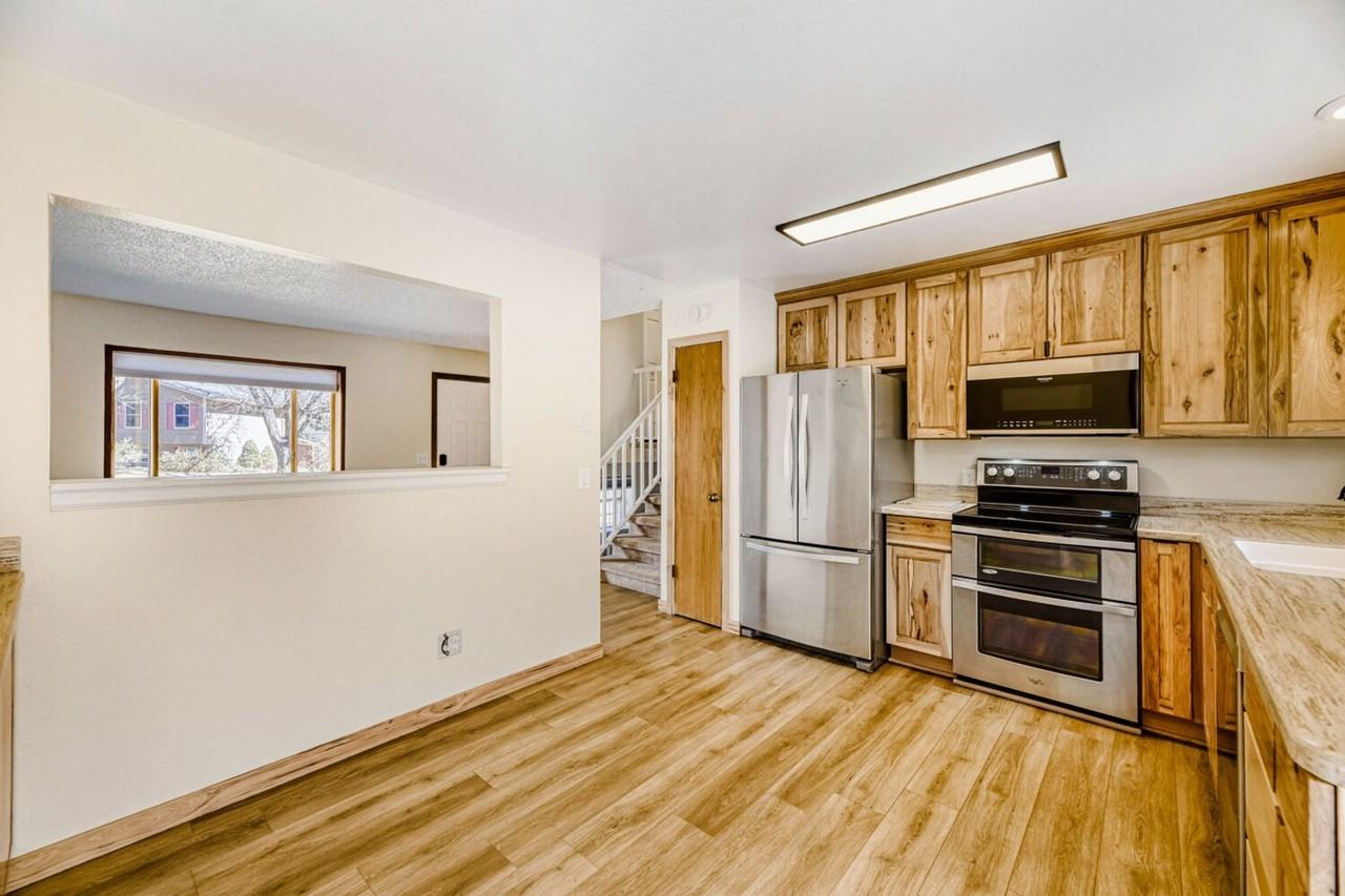 2501 Sunrise Ct - Photo 7 of 29