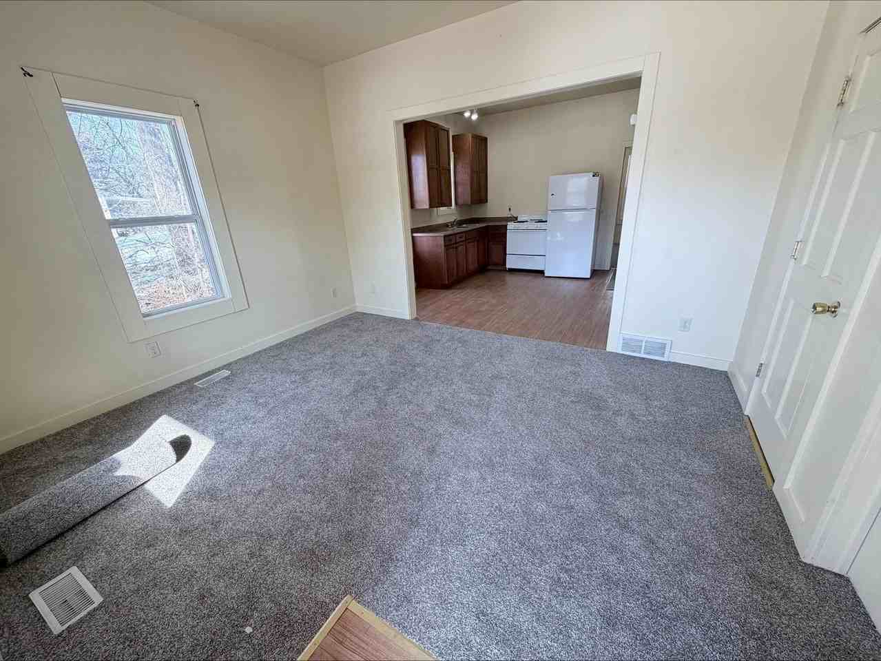 2619 10th St - Photo 2 of 8