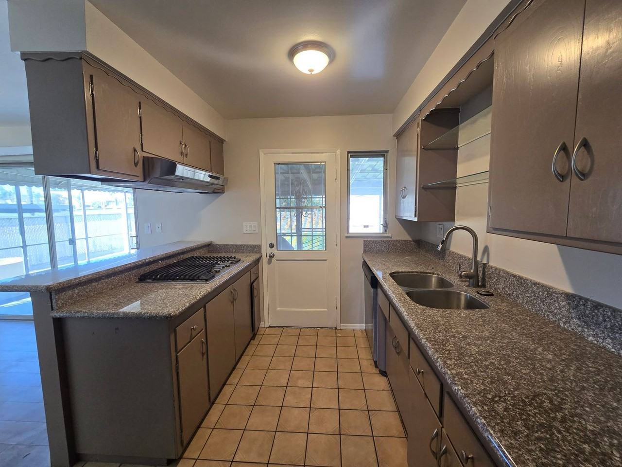 6853 Morningside Ave - Photo 6 of 20