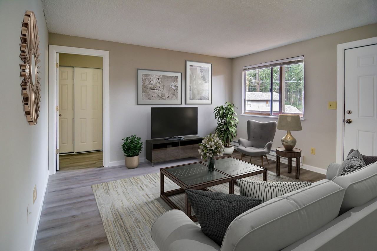 Chicago Apartments - Photo 2 of 3