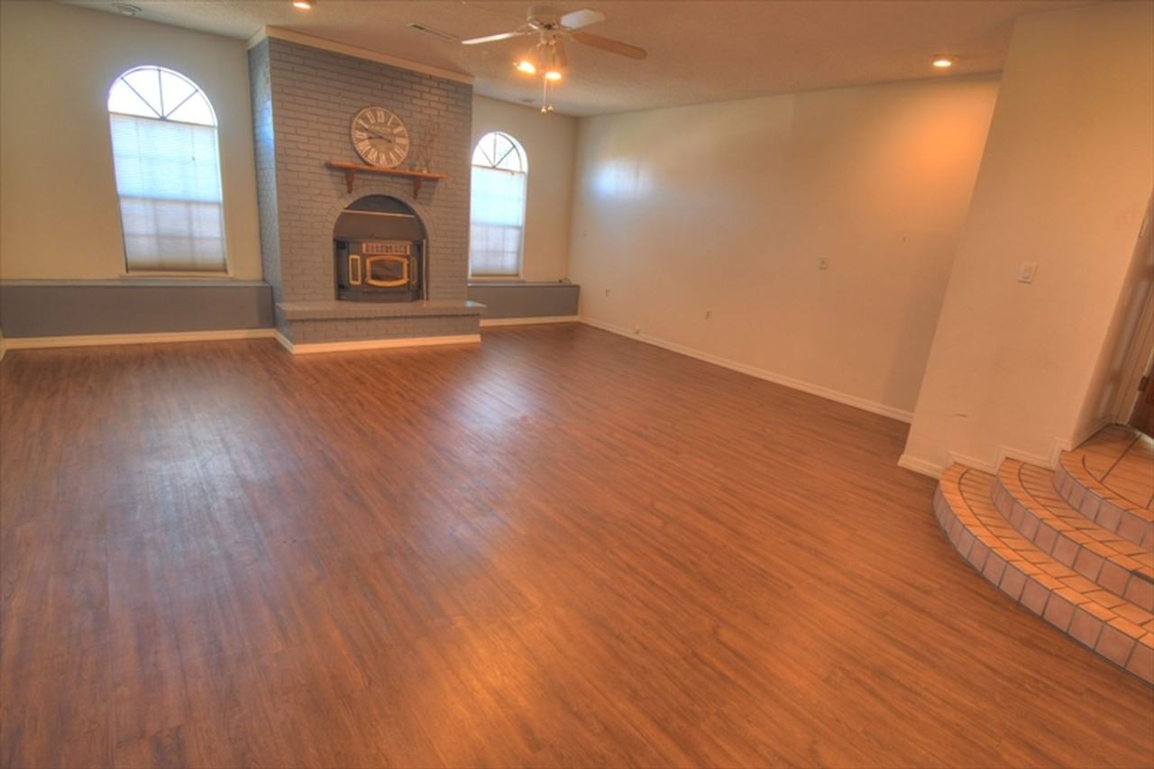 8212 Tina Dr Ne - Photo 2 of 15