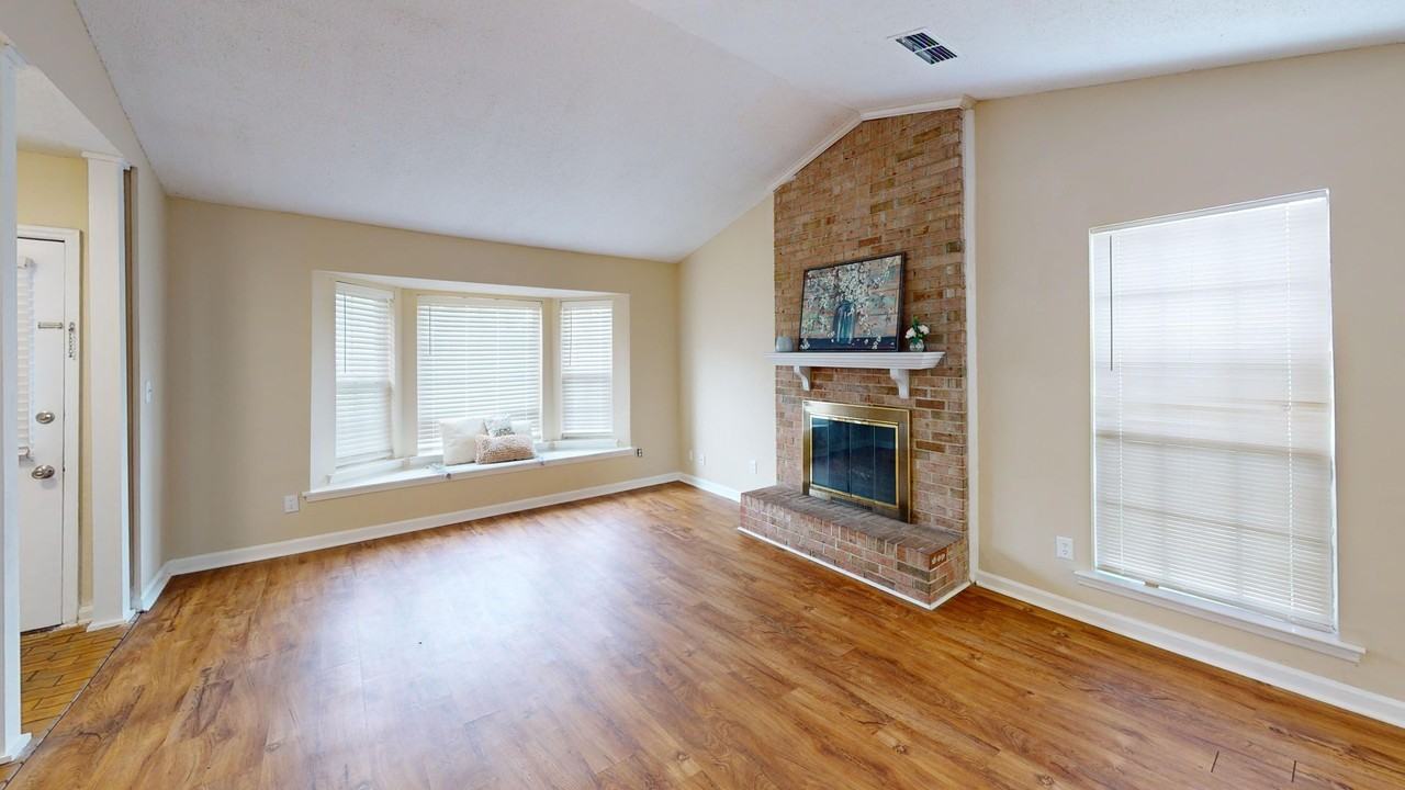 710 Old Creek Rd - Photo 5 of 29