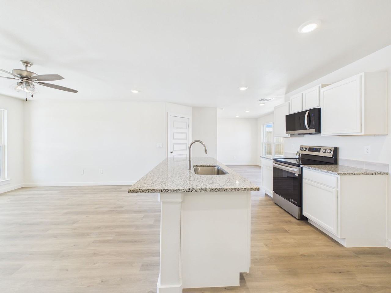 2801 Ranch House Rd - Photo 5 of 24
