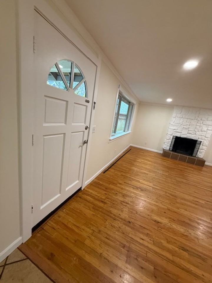 18021 Tualata Ave - Photo 3 of 16