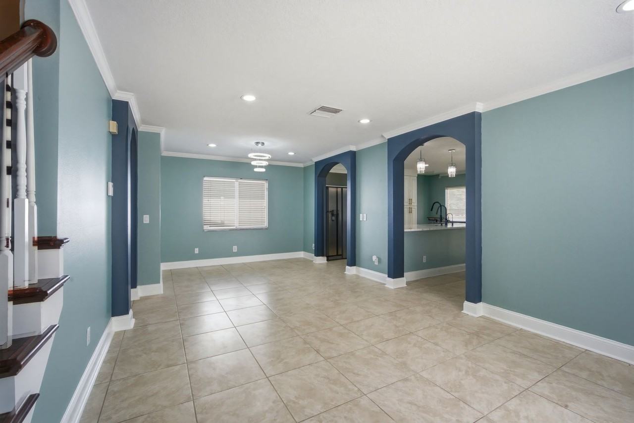 12962 Fennway Ridge Dr - Photo 4 of 33