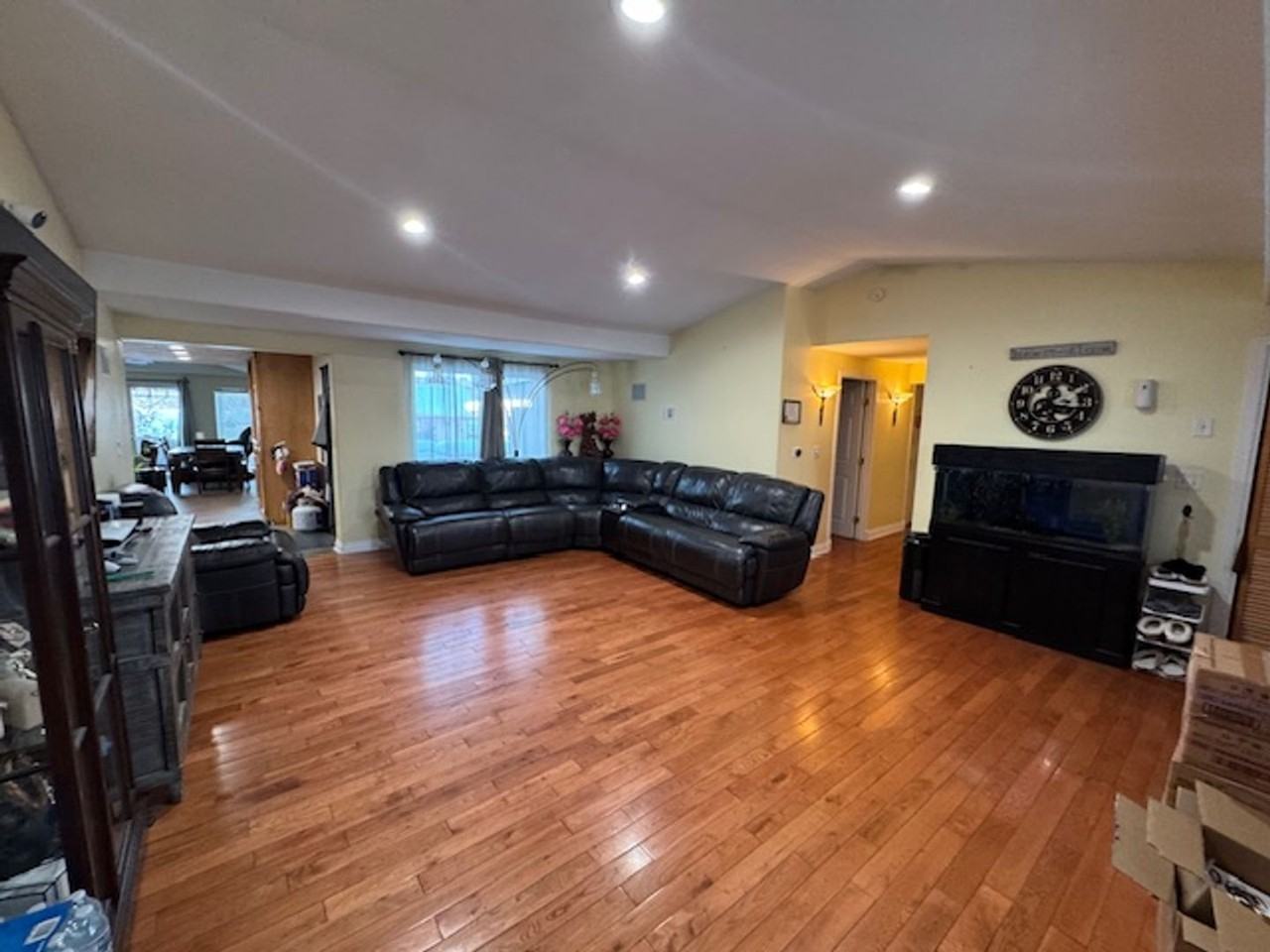 304 Slater Dr - Photo 3 of 17