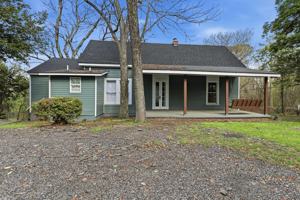 featured image of 1010 Sandfort Rd