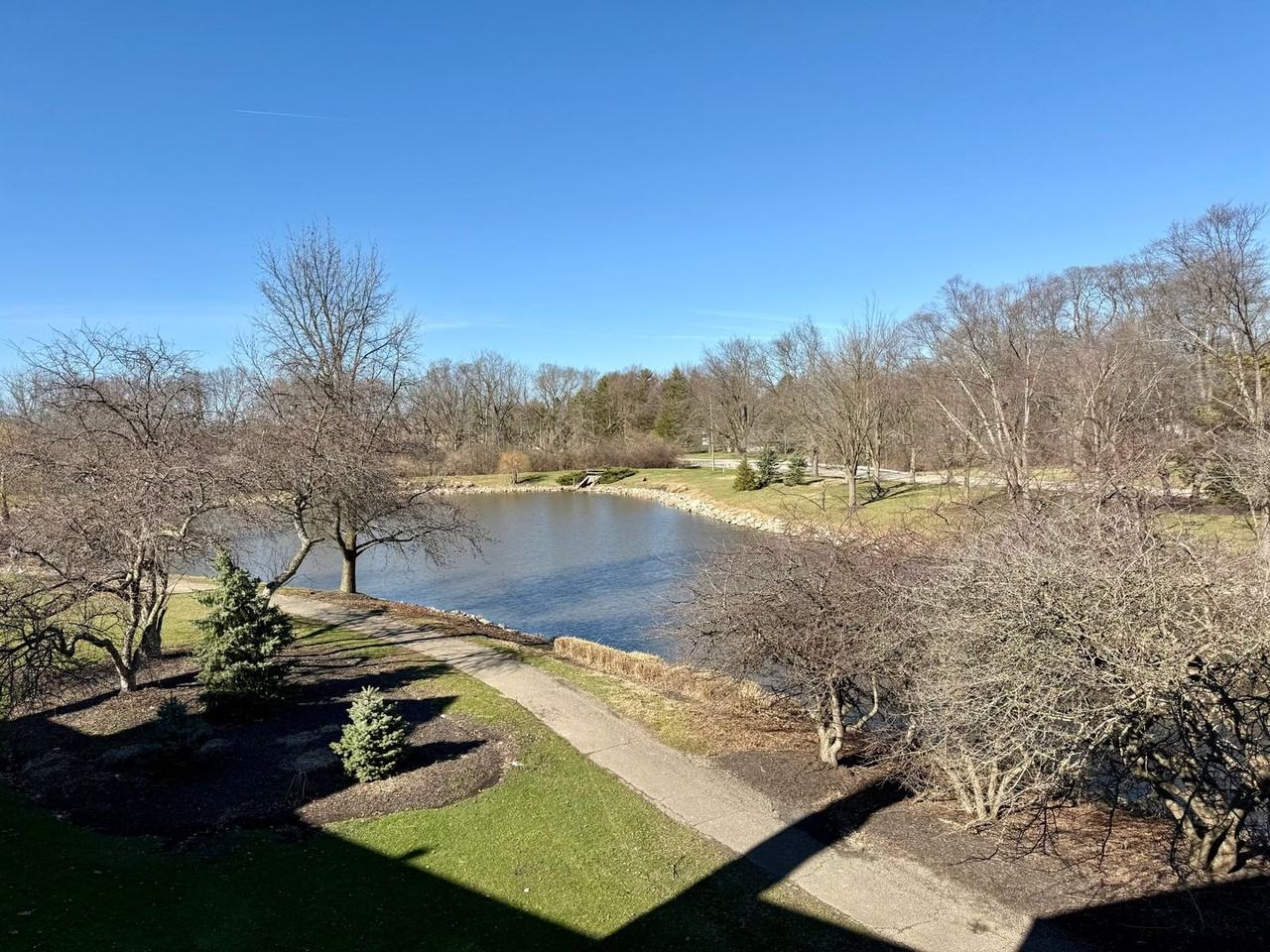 3448 Fishinger Mill Dr - Photo 2 of 10