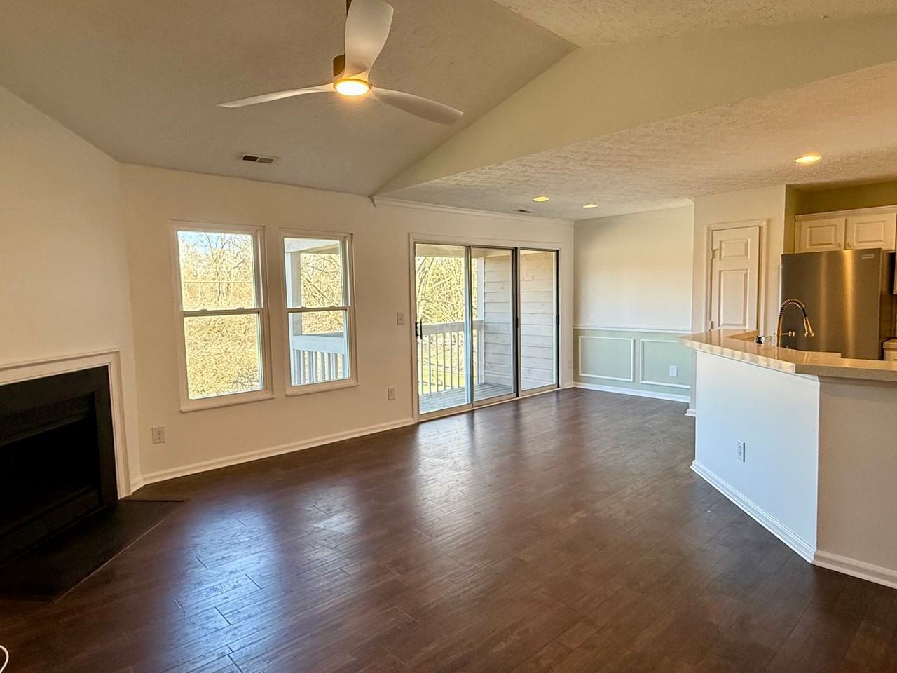 3448 Fishinger Mill Dr - Photo 3 of 10