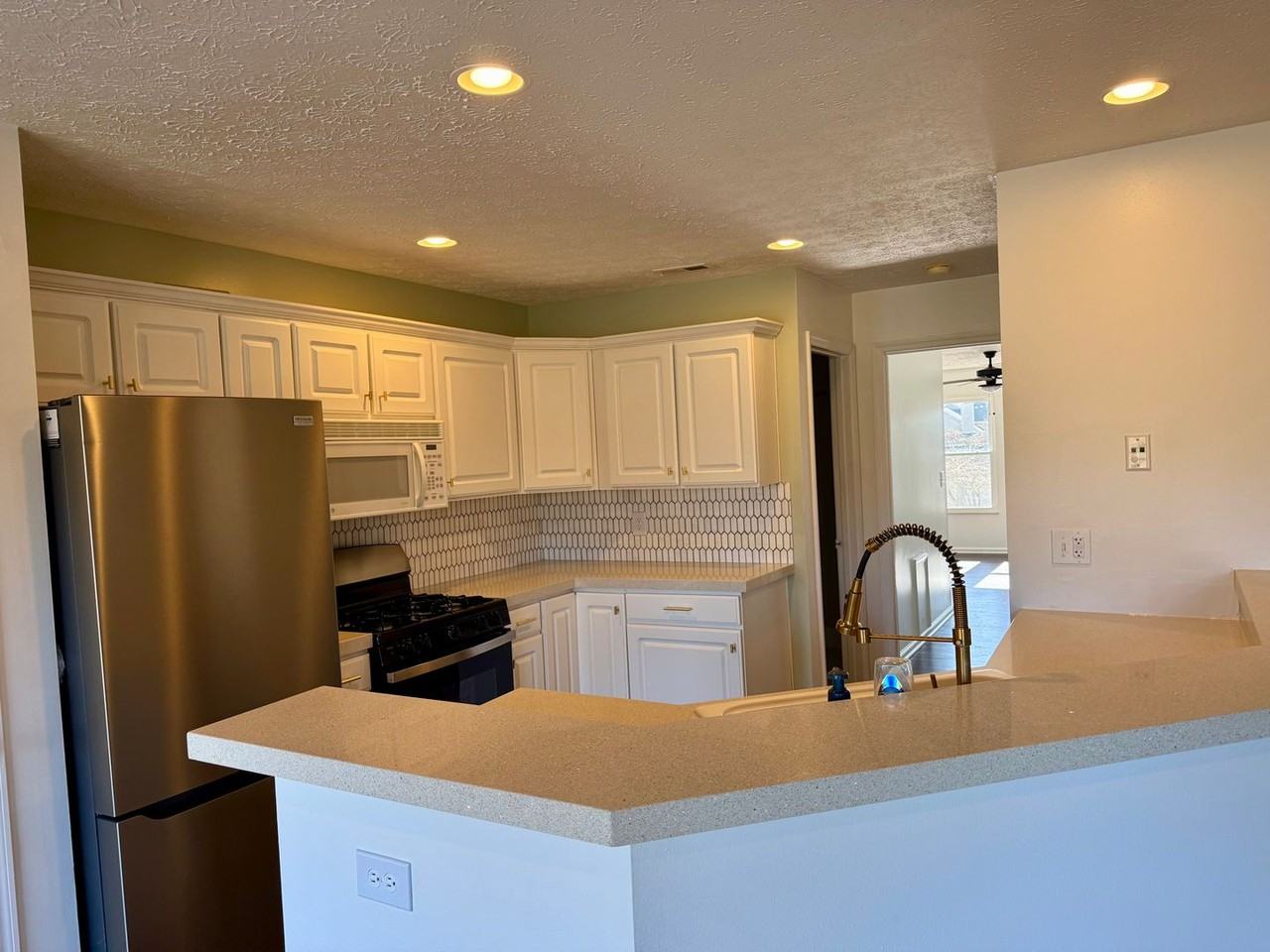 3448 Fishinger Mill Dr - Photo 6 of 10