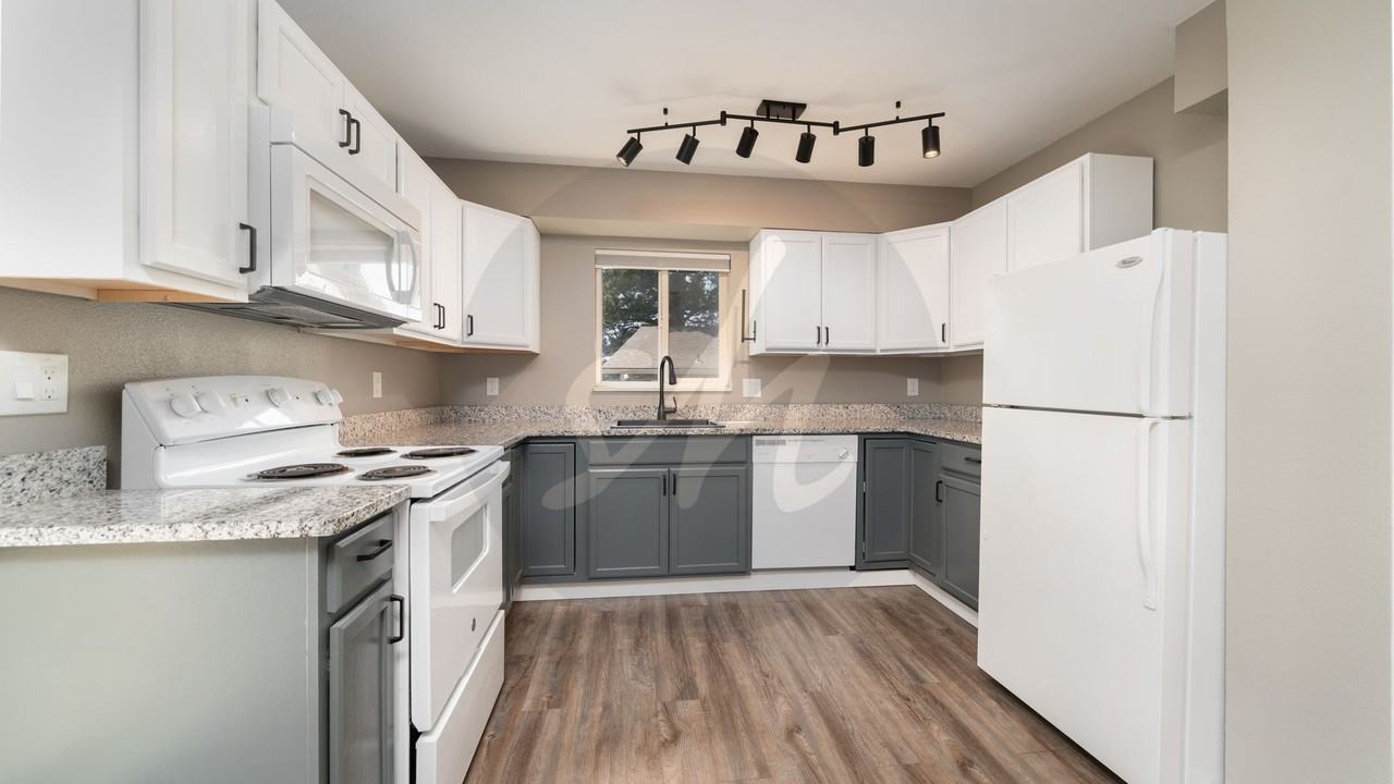 4742 Villa Cir #A - Photo 6 of 12