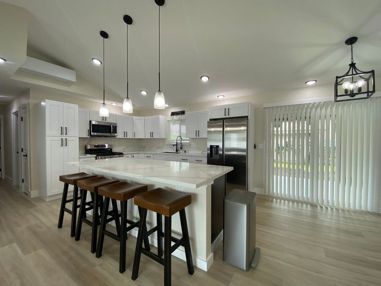 16-2115 Emerald Dr - Photo 2 of 24