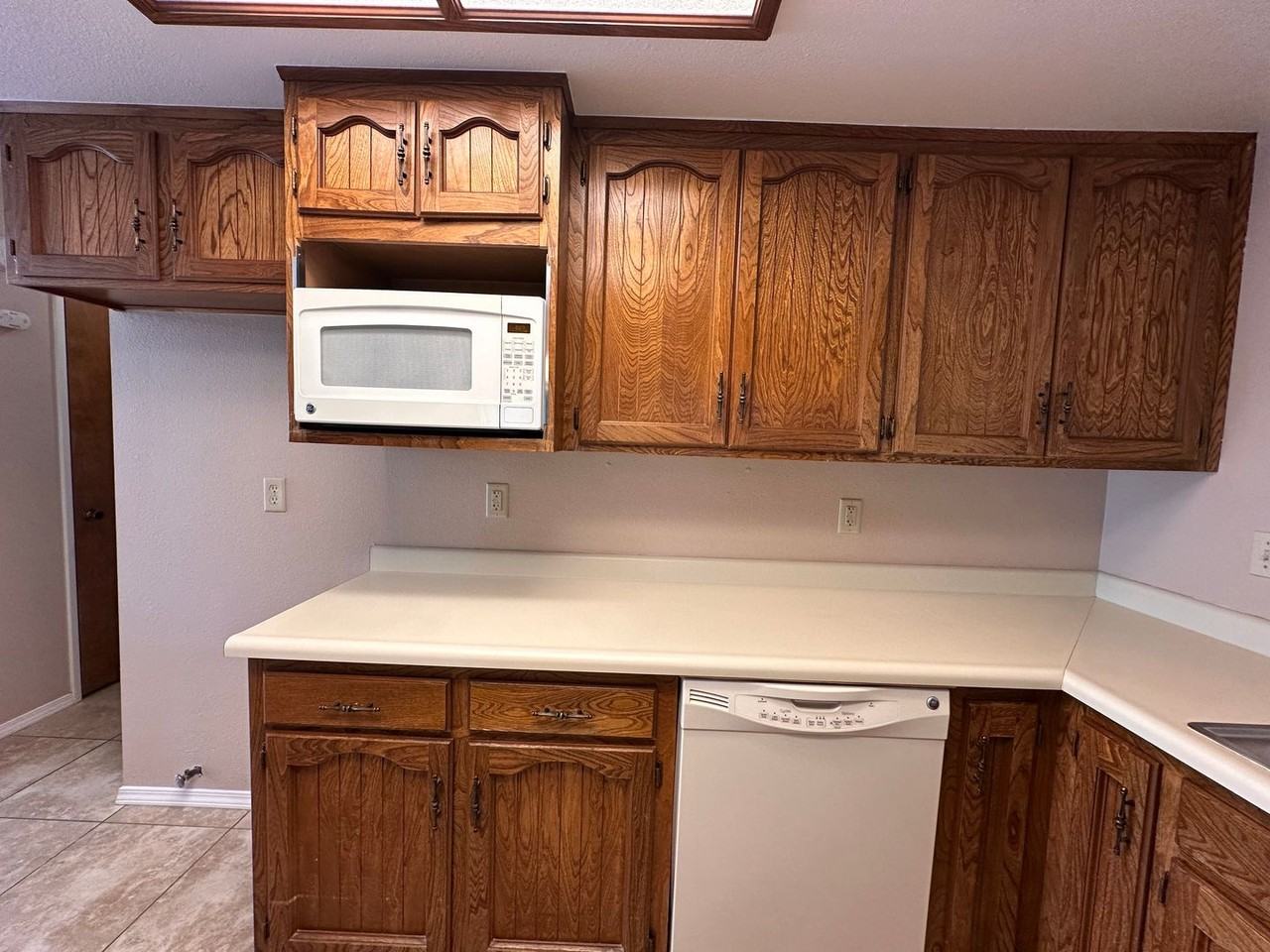 1930 E Harold Ave - Photo 4 of 22