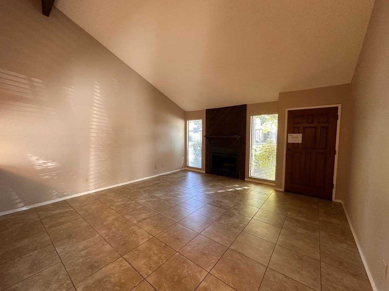 1930 E Harold Ave - Photo 7 of 22