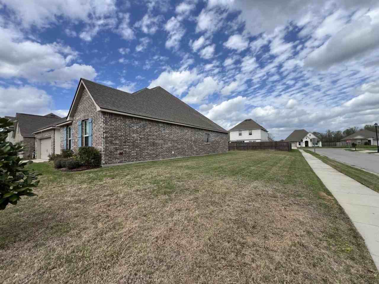 2123 Westfield Ave - Photo 3 of 44