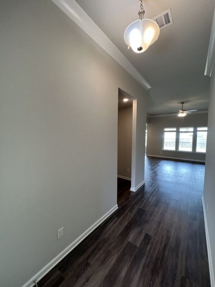 2123 Westfield Ave - Photo 5 of 44