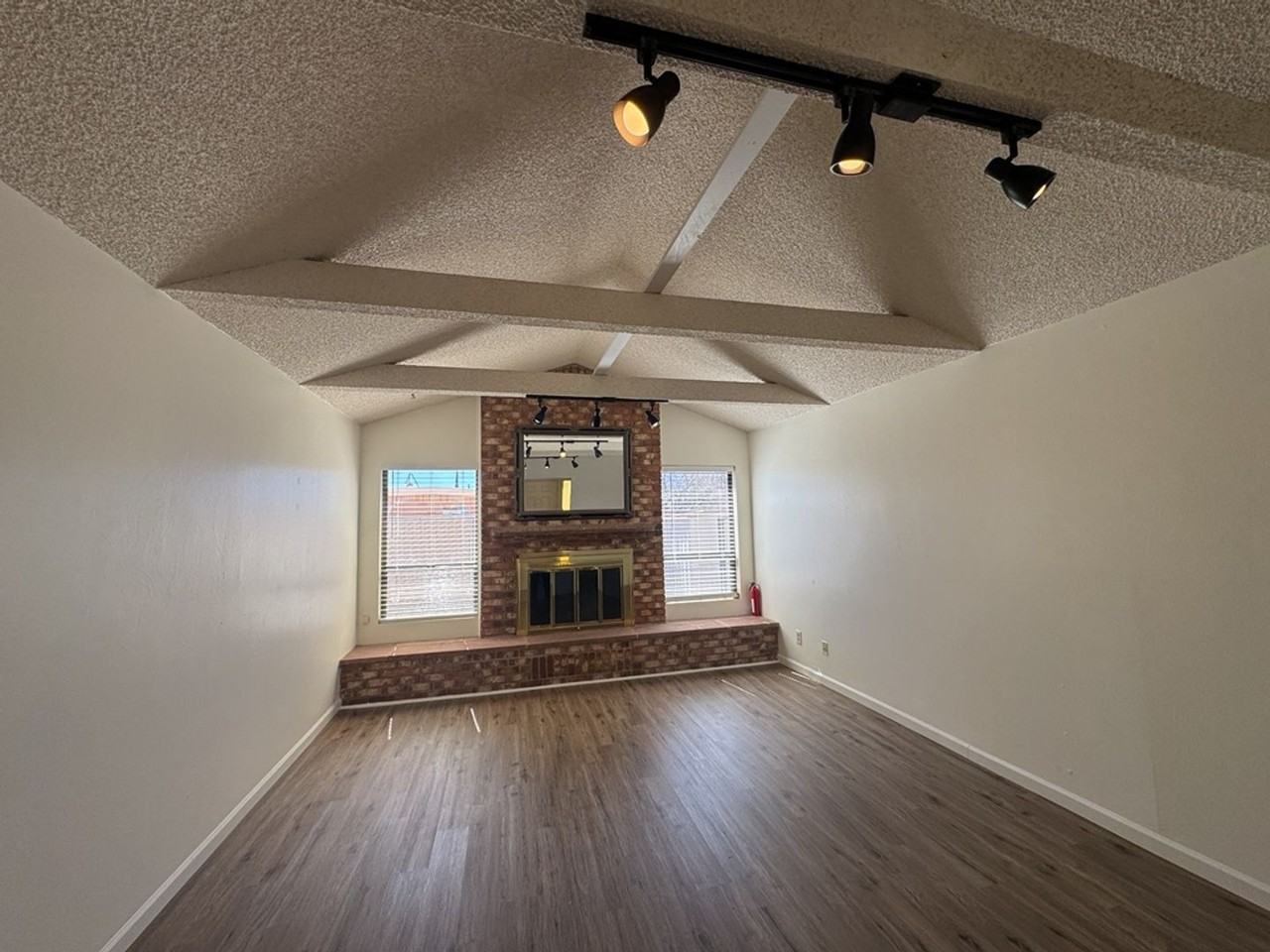 4664 Citadel Dr - Photo 6 of 29